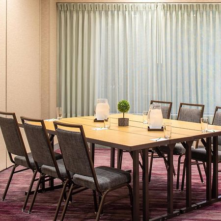Courtyard By Marriott Portland Airport Hotel Exterior foto