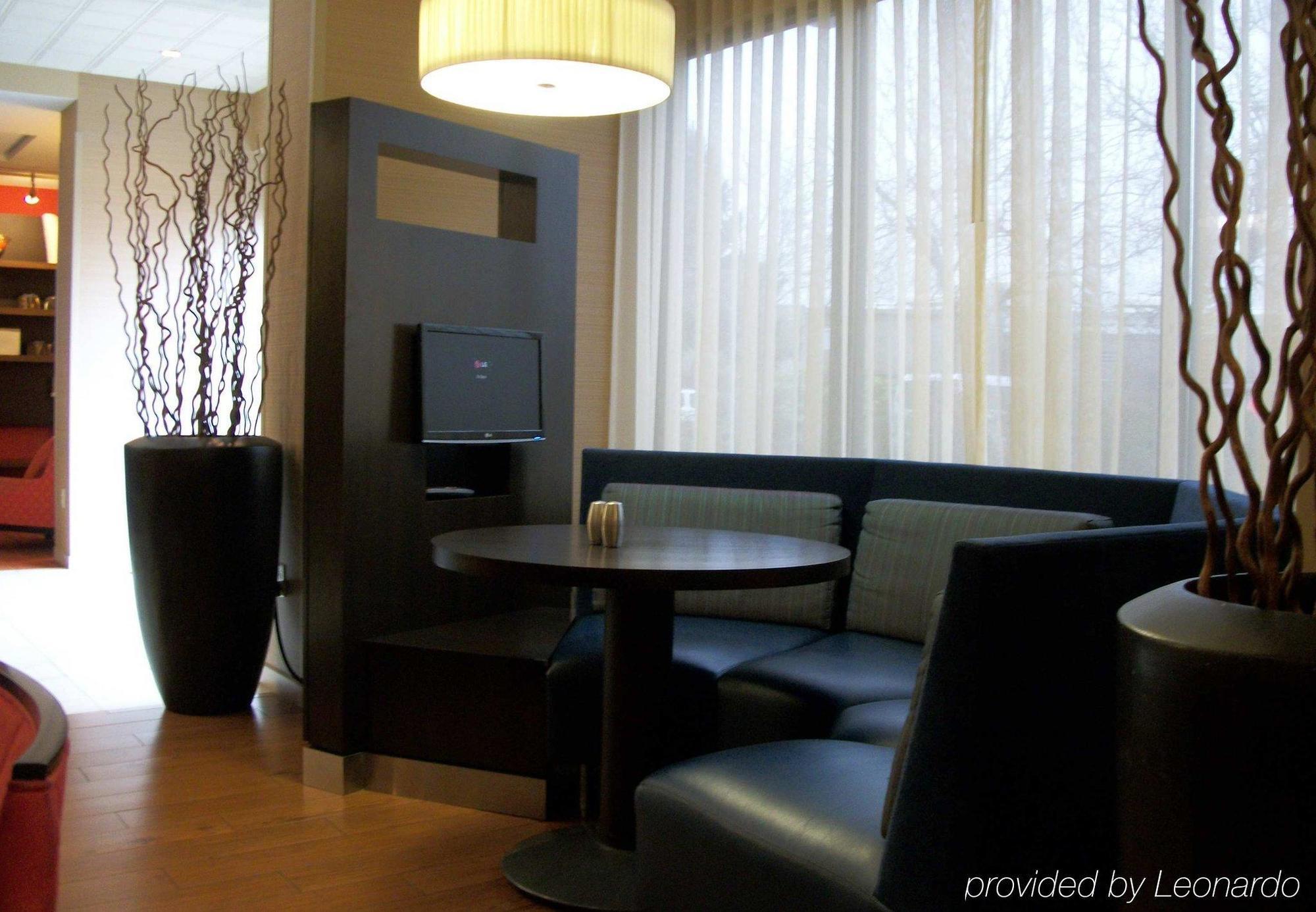 Courtyard By Marriott Portland Airport Hotel Exterior foto