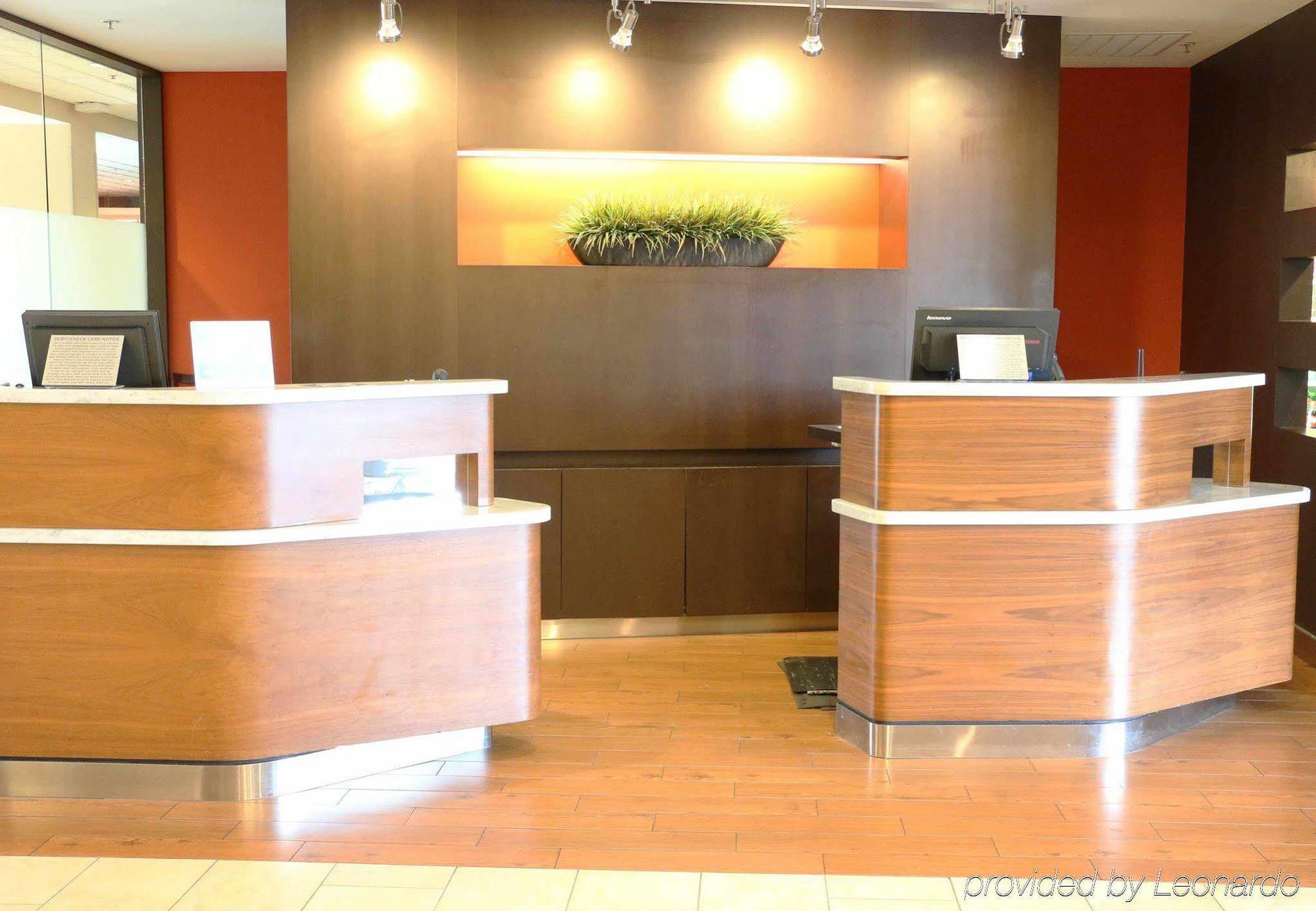 Courtyard By Marriott Portland Airport Hotel Exterior foto
